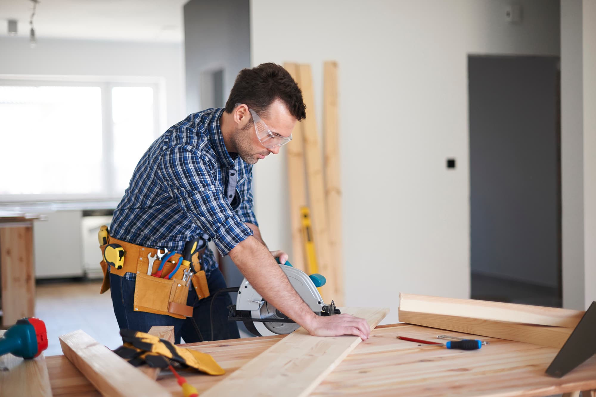 Carpenter — Home repairs
